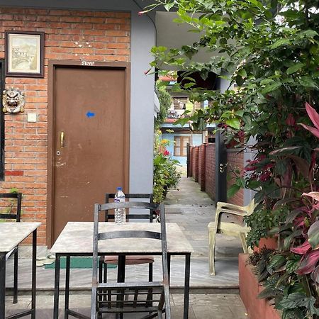 Hotel Hakoniwa Pokhara Exterior photo