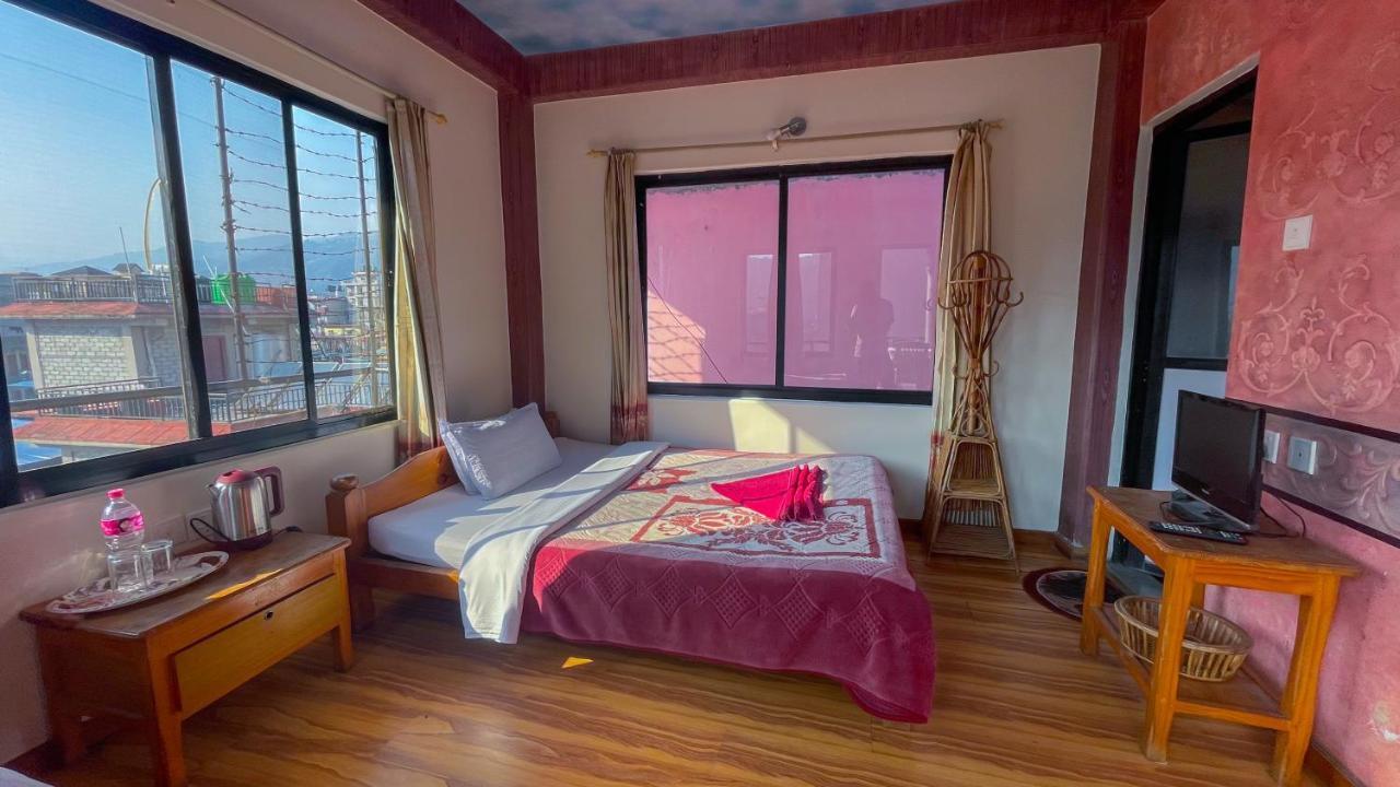 Hotel Hakoniwa Pokhara Exterior photo