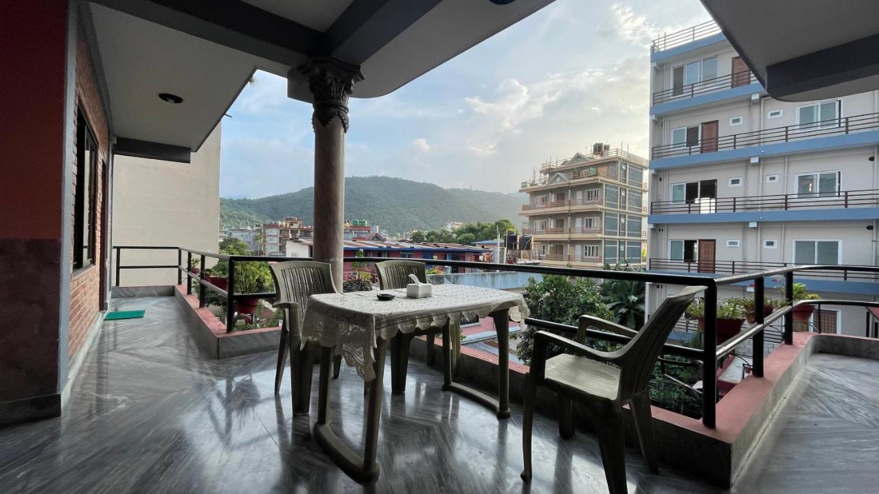 Hotel Hakoniwa Pokhara Exterior photo