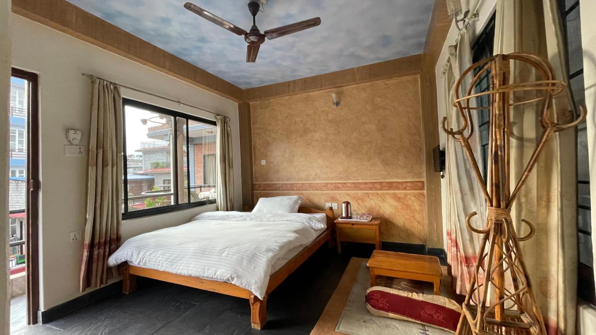 Hotel Hakoniwa Pokhara Exterior photo