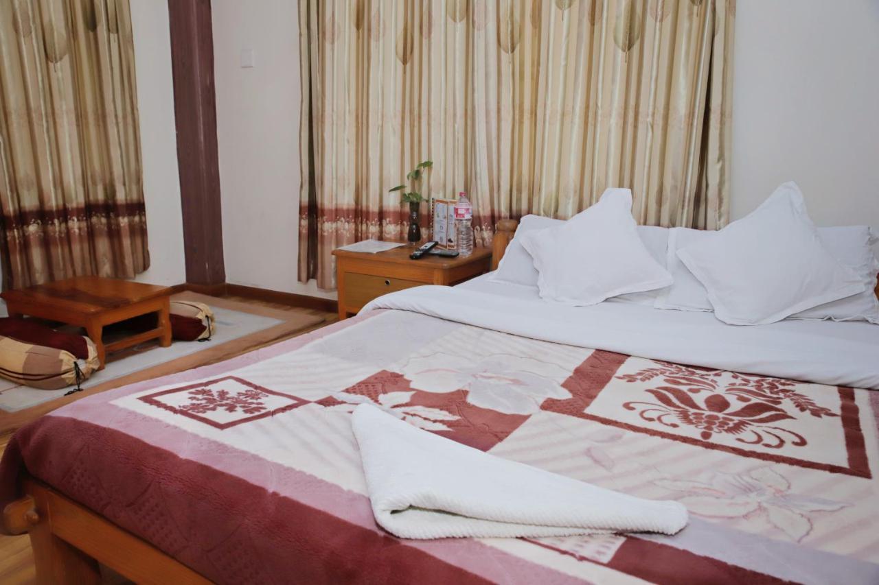 Hotel Hakoniwa Pokhara Exterior photo